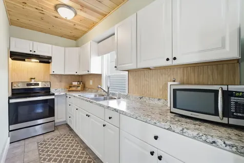 38 Garden Street Manchester NH 03103