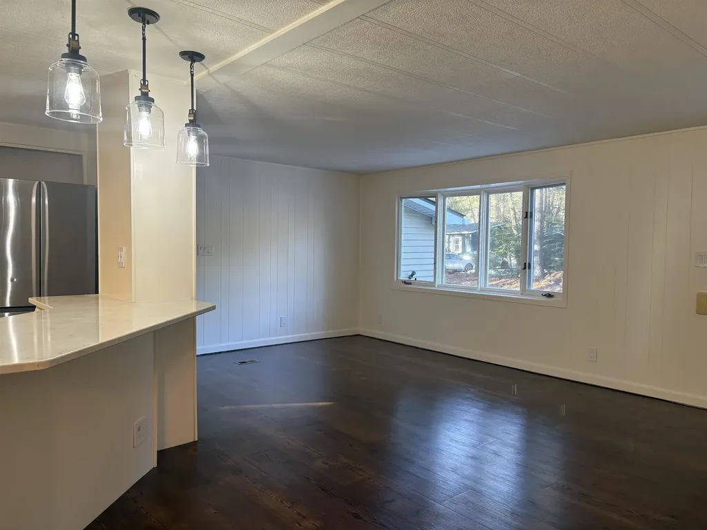 15 Edgewood Drive Hopkinton NH 03229