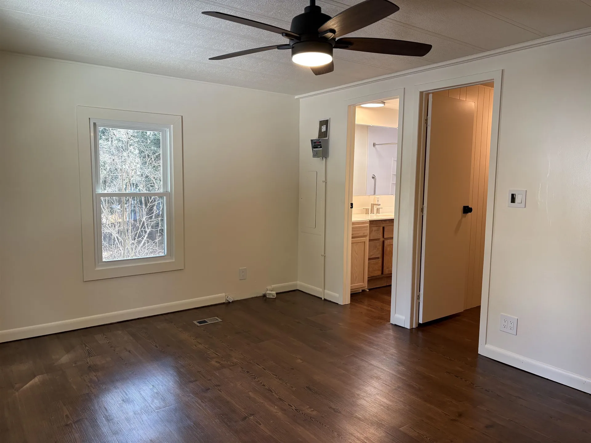 15 Edgewood Drive Hopkinton NH 03229