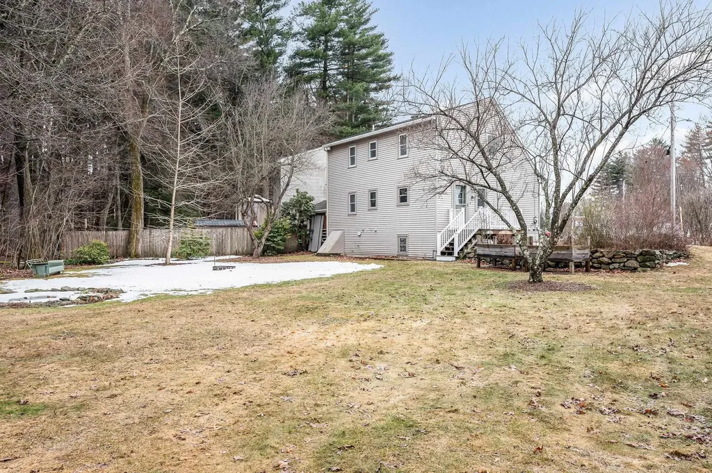 11 Linden Street Hudson NH 03051