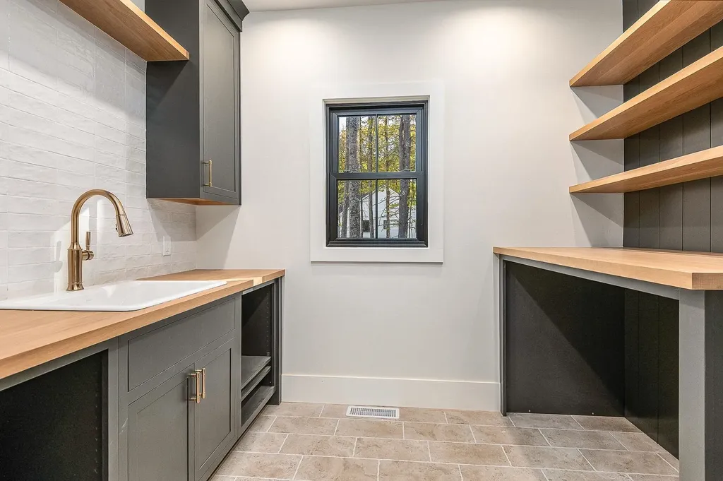 12-3 Wentworth Drive Greenland NH 03840