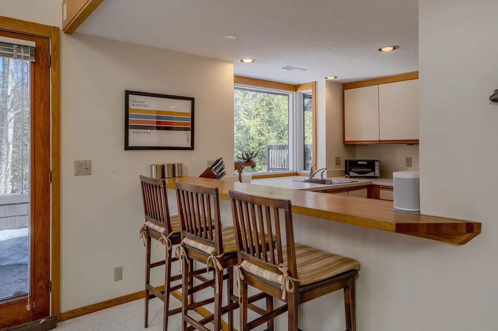 39 Pond View Road Winhall VT 05340