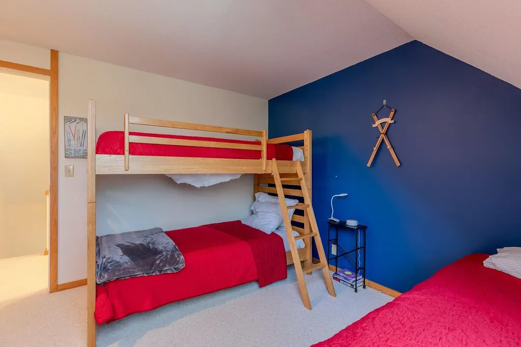 39 Pond View Road Winhall VT 05340