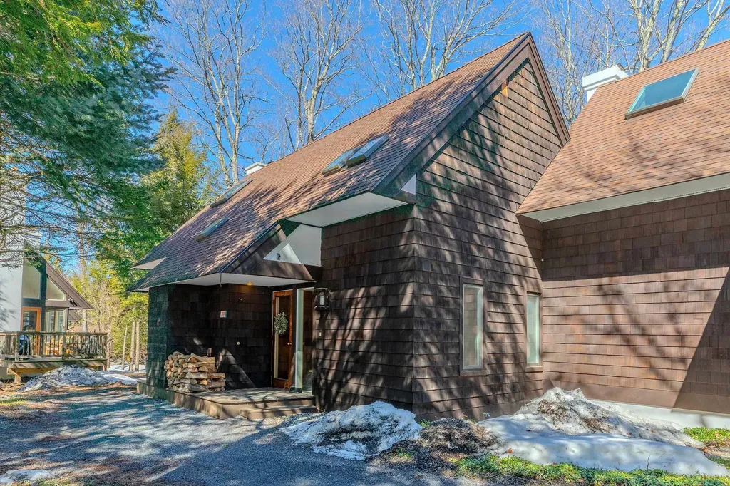 39 Pond View Road Winhall VT 05340