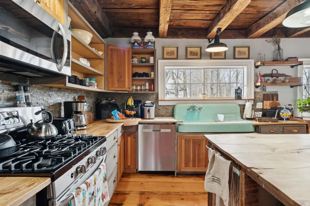 273 Route 5 North Windsor VT 05089