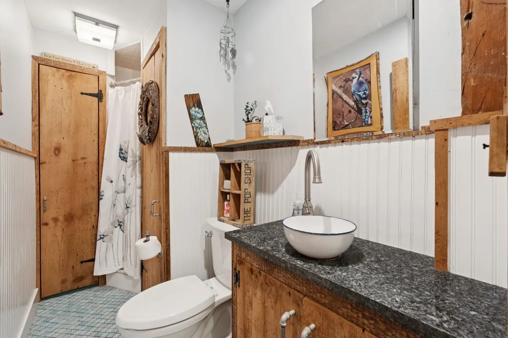 273 Route 5 North Windsor VT 05089