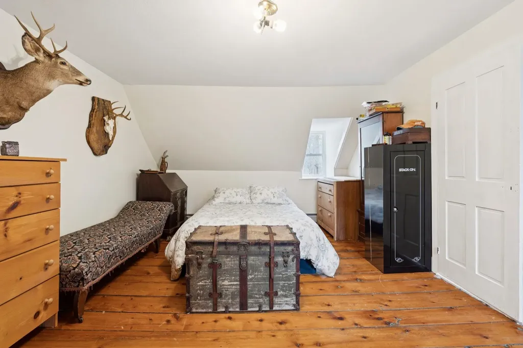 273 Route 5 North Windsor VT 05089