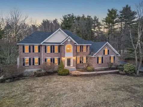 11 Misty Lane Londonderry NH 03053