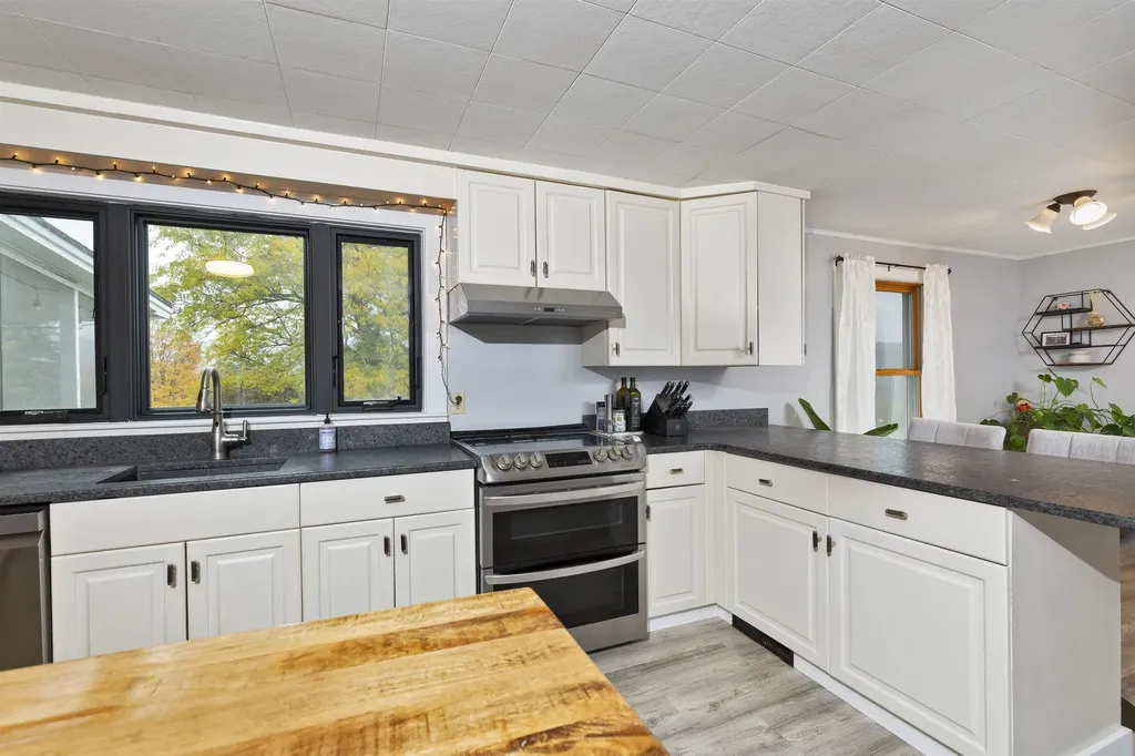 52 Farr Road Lebanon NH 03766