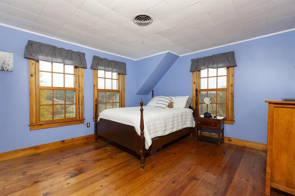 52 Farr Road Lebanon NH 03766
