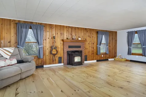 52 Farr Road Lebanon NH 03766