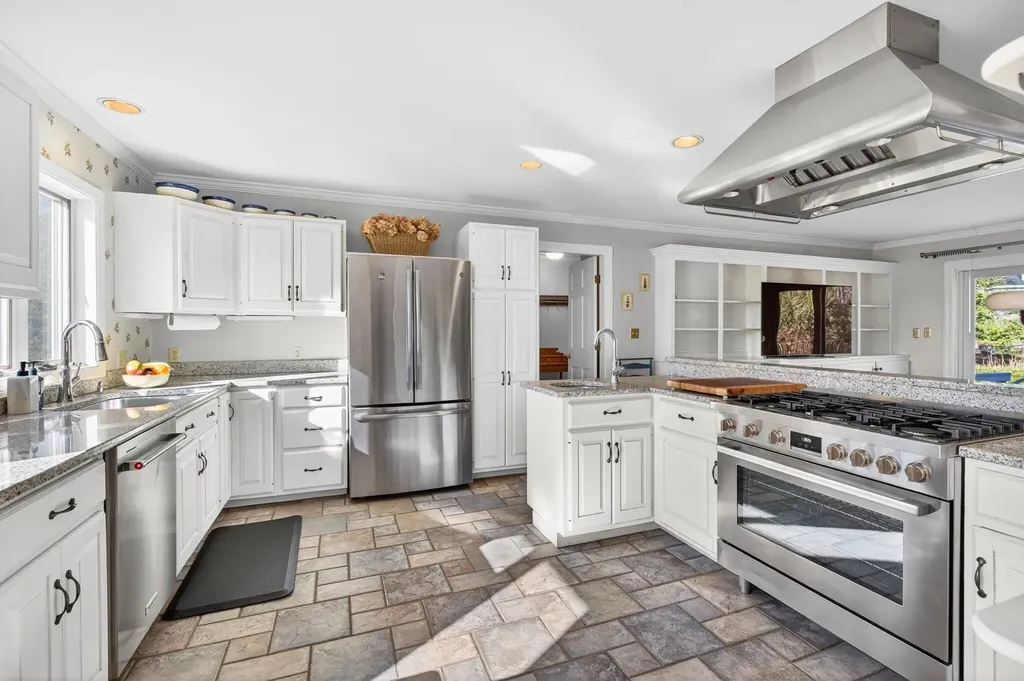 6 Drury Lane South Berwick ME 03908