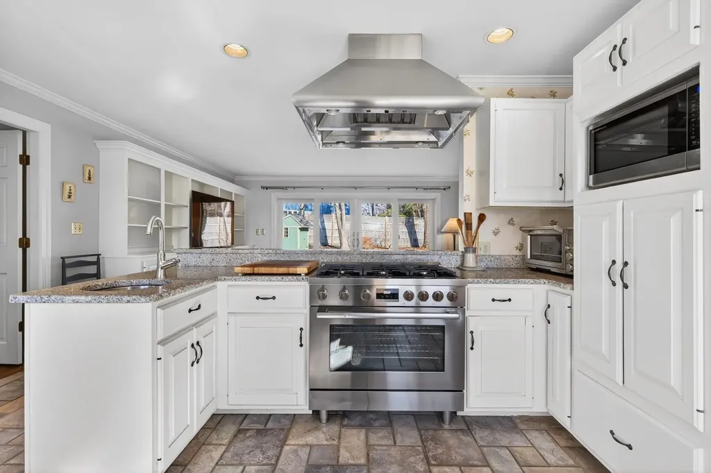 6 Drury Lane South Berwick ME 03908