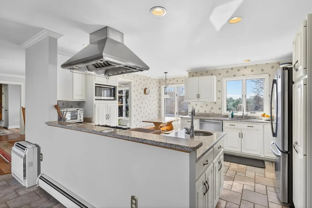 6 Drury Lane South Berwick ME 03908