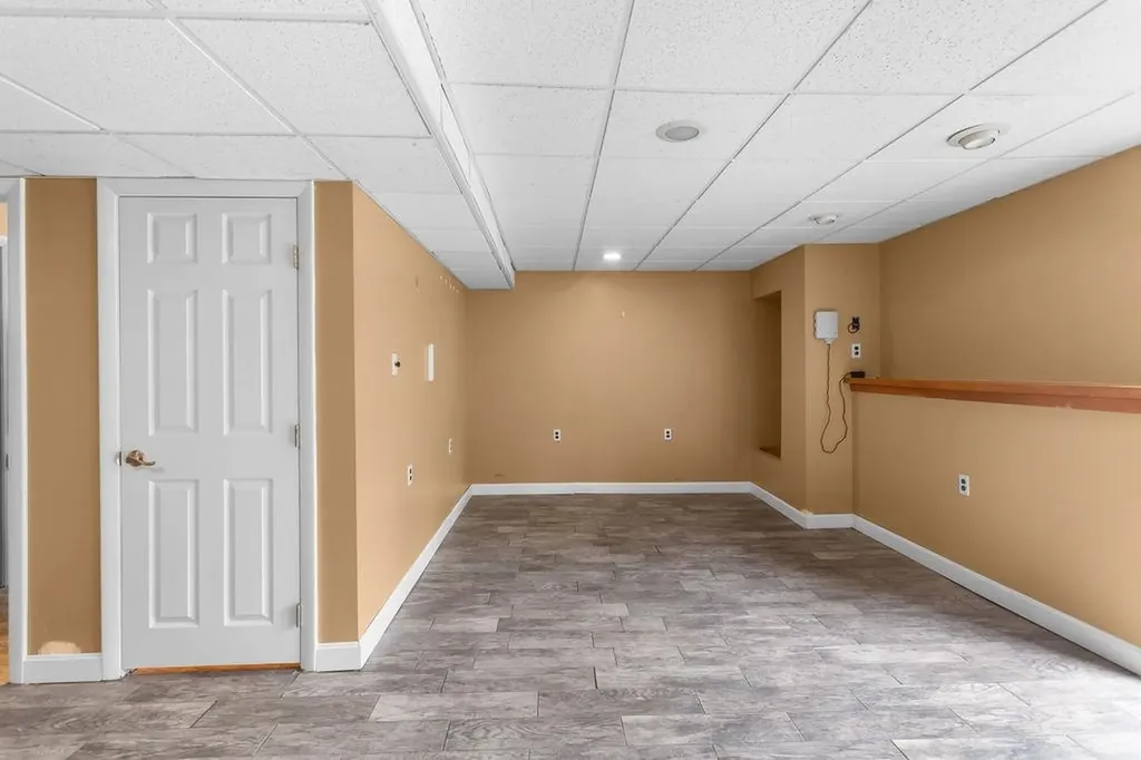 6A Karen Lane Londonderry NH 03053