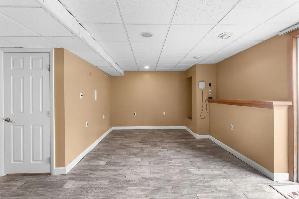 6A Karen Lane Londonderry NH 03053