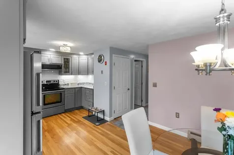 6A Karen Lane Londonderry NH 03053