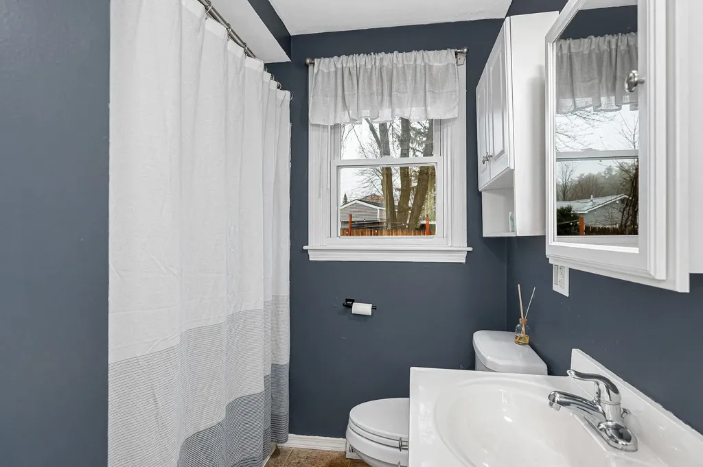 4 Kittery Drive Nashua NH 03062