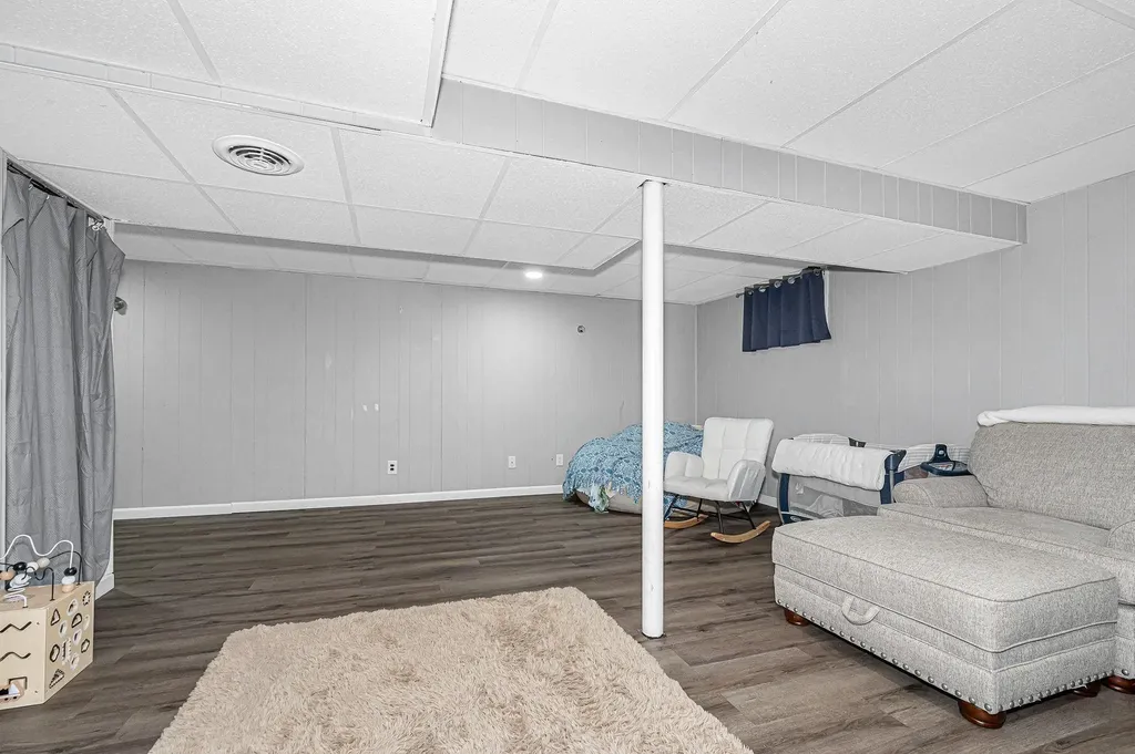 4 Kittery Drive Nashua NH 03062