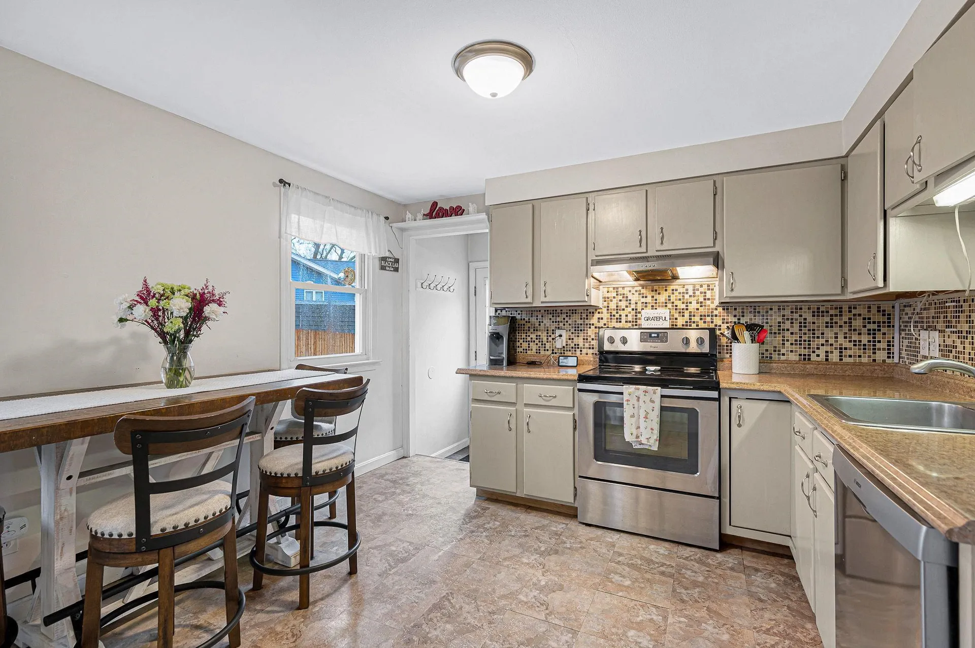 4 Kittery Drive Nashua NH 03062