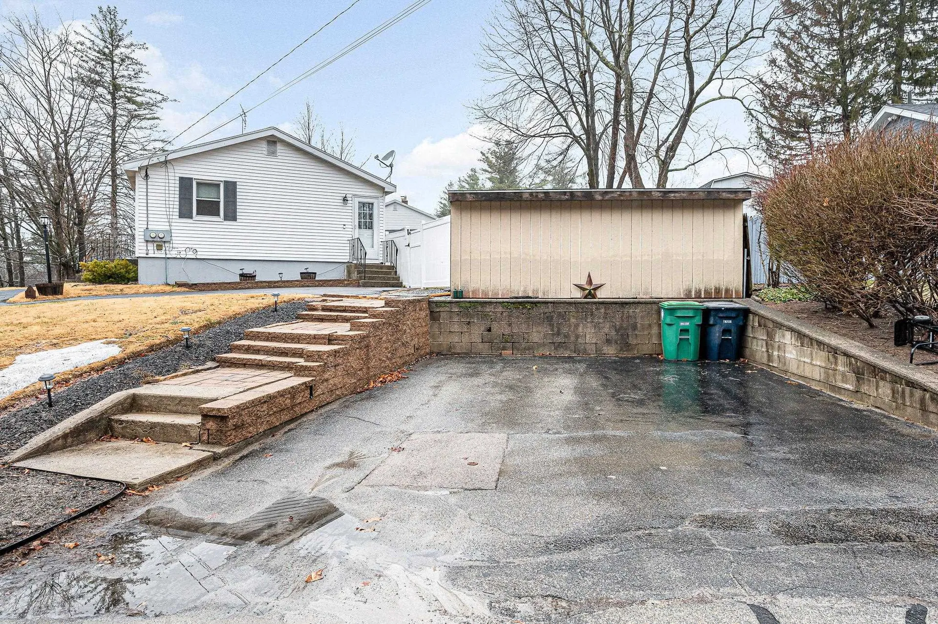 4 Kittery Drive Nashua NH 03062