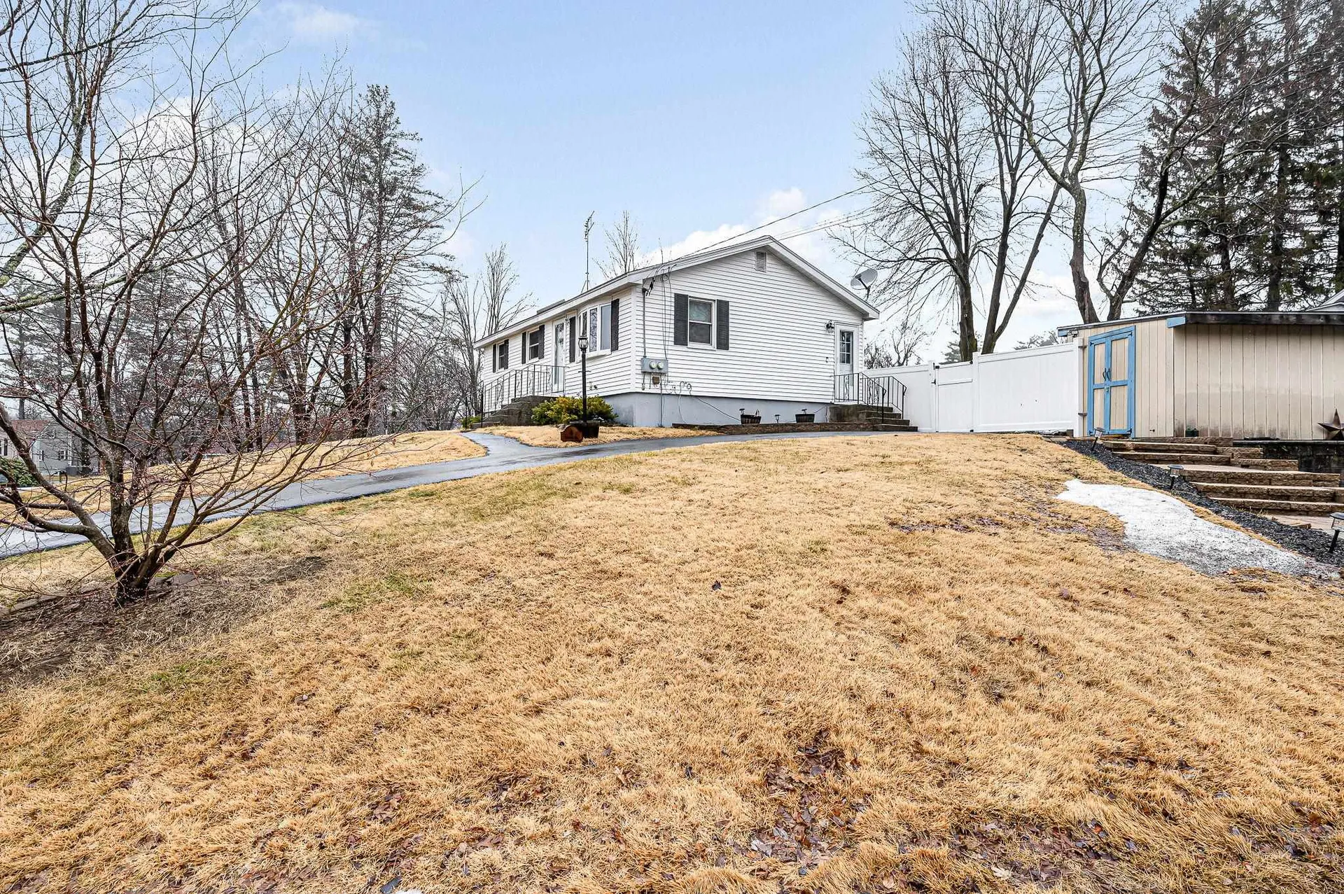 4 Kittery Drive Nashua NH 03062