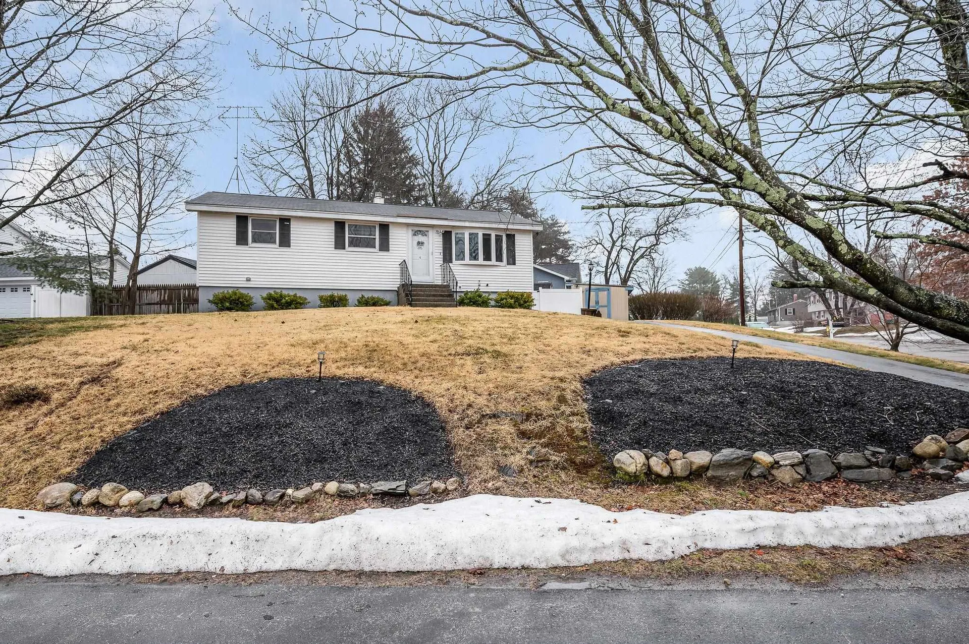 4 Kittery Drive Nashua NH 03062