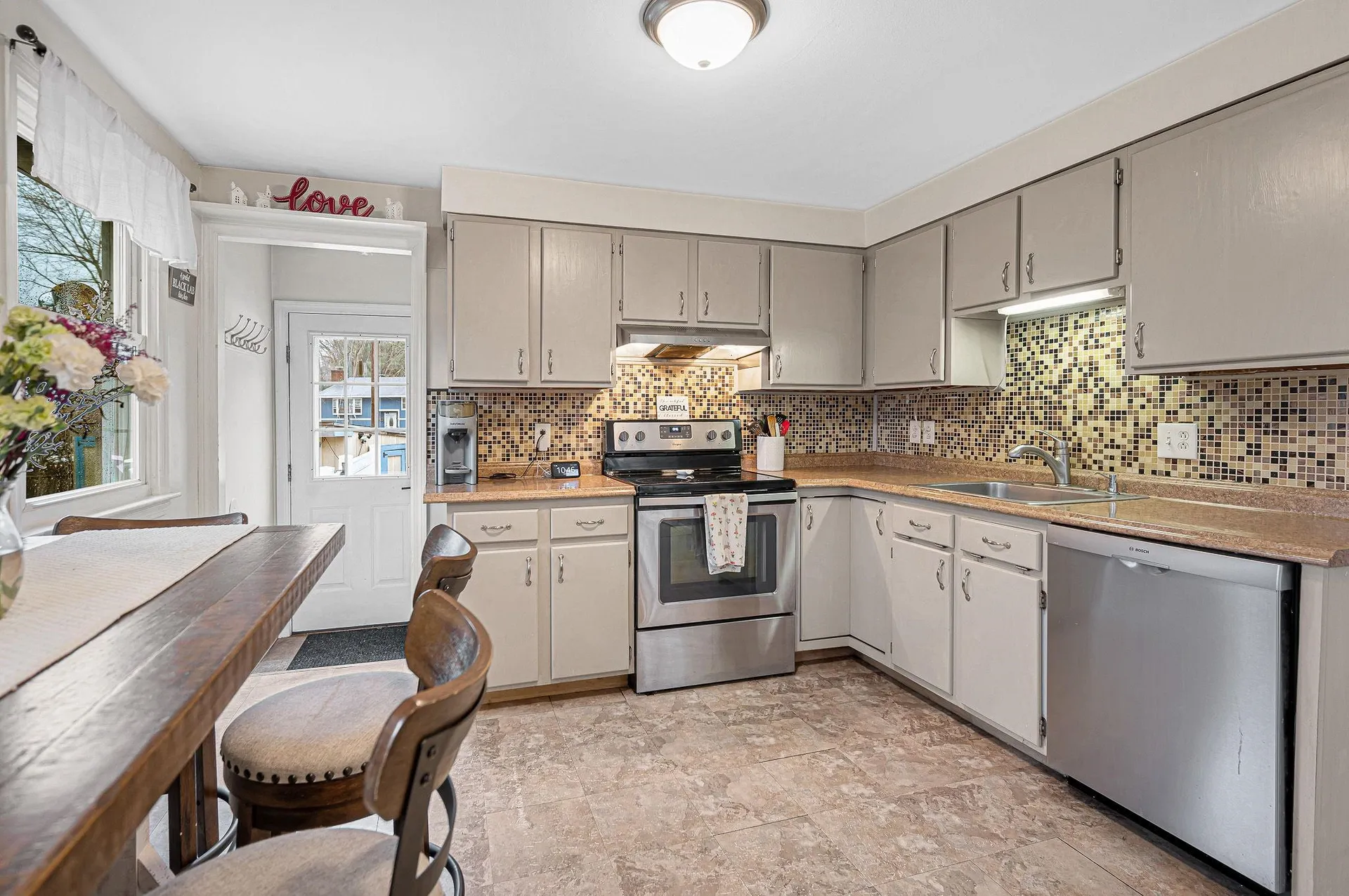 4 Kittery Drive Nashua NH 03062