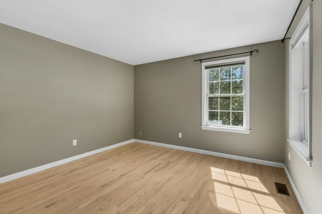 110 Tuck Drive Fremont NH 03044