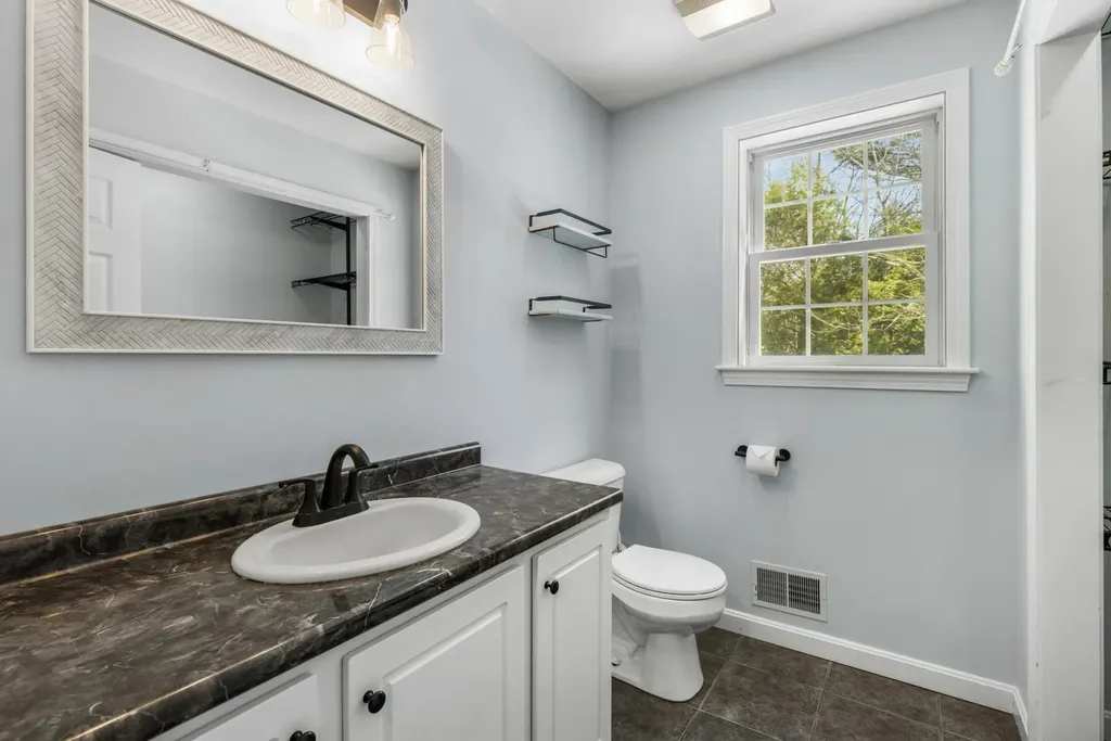 110 Tuck Drive Fremont NH 03044