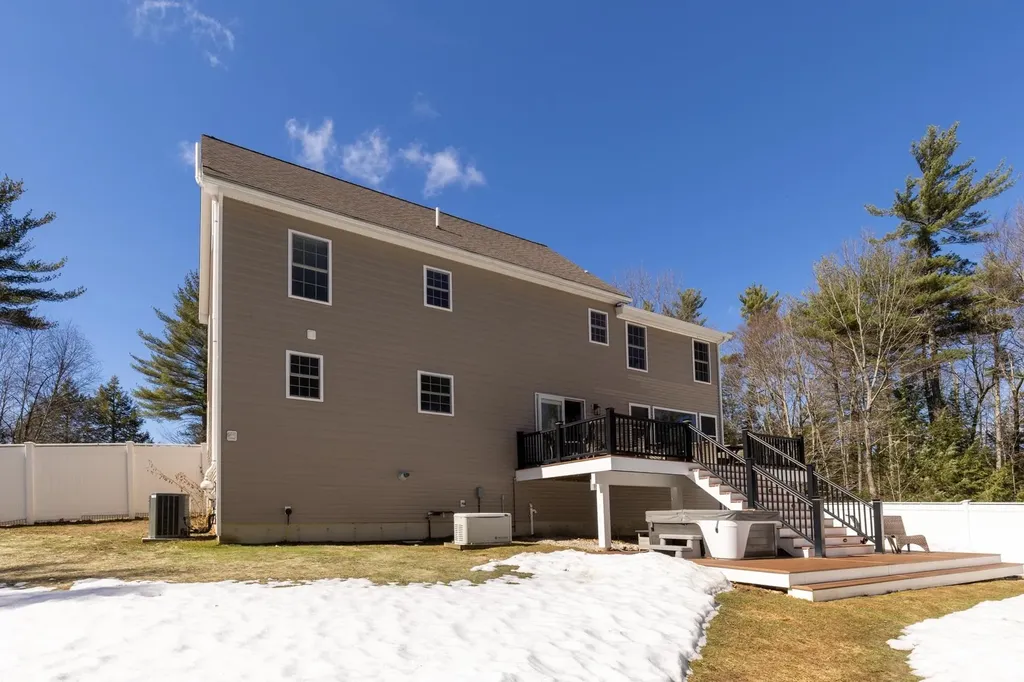 110 Tuck Drive Fremont NH 03044