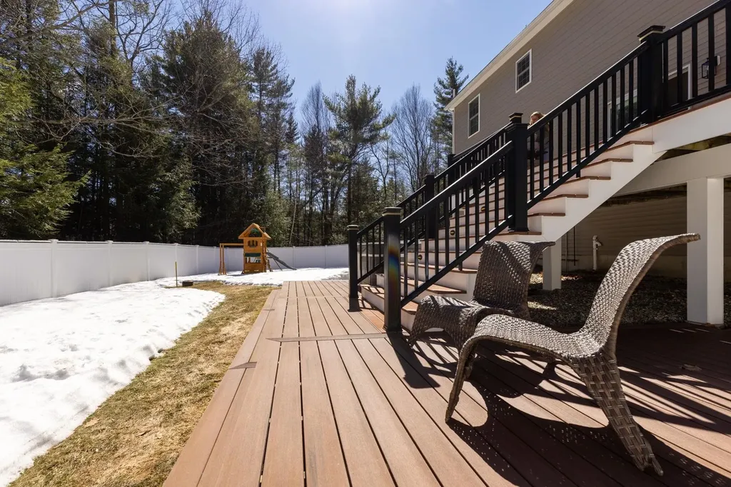 110 Tuck Drive Fremont NH 03044