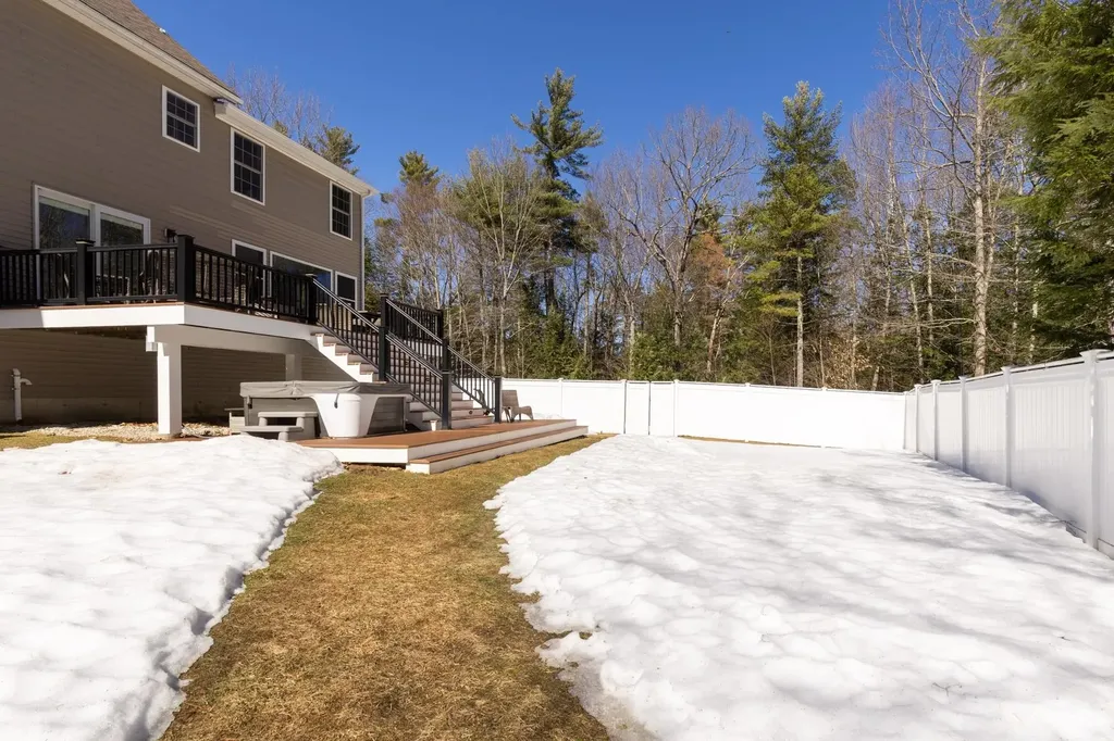 110 Tuck Drive Fremont NH 03044
