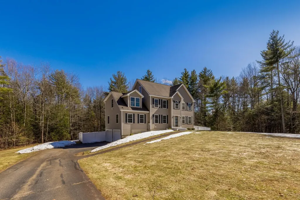 110 Tuck Drive Fremont NH 03044