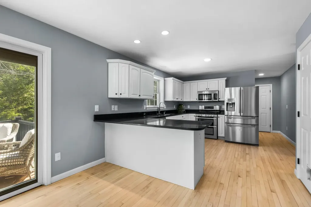 110 Tuck Drive Fremont NH 03044