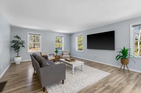 110 Tuck Drive Fremont NH 03044