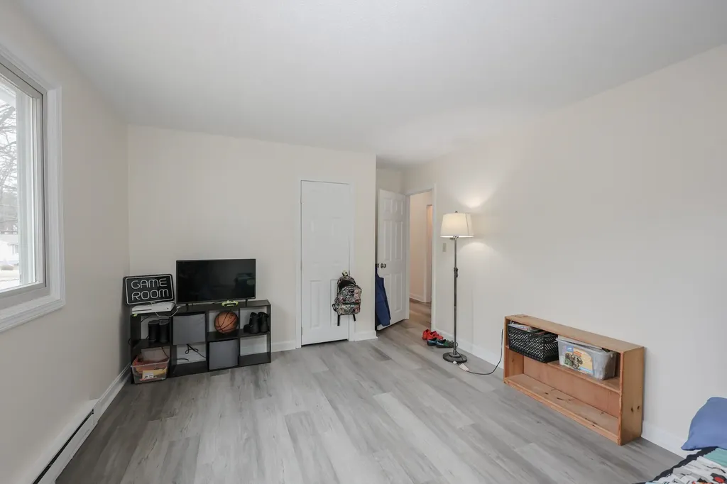 103 Saranac Drive Nashua NH 03062