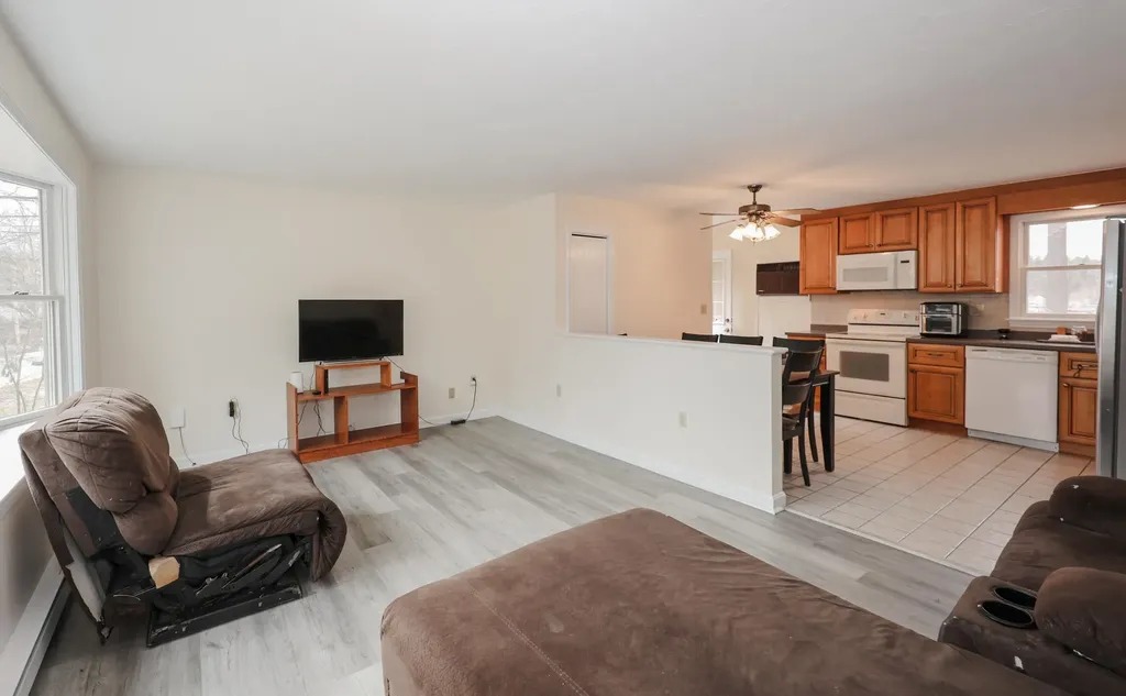 103 Saranac Drive Nashua NH 03062
