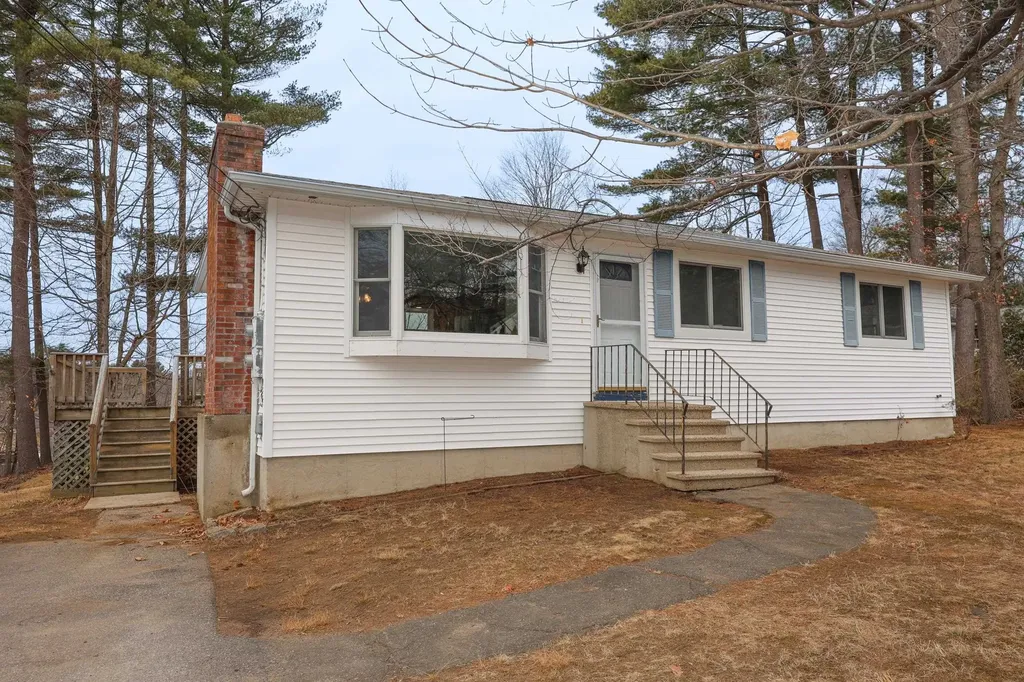 103 Saranac Drive Nashua NH 03062