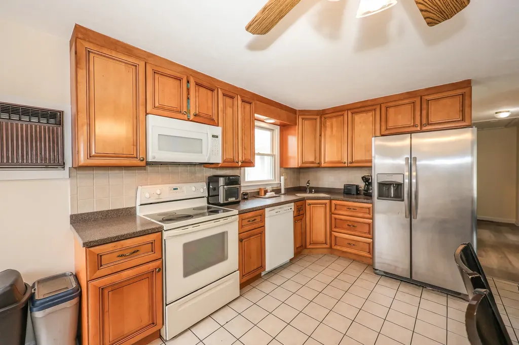 103 Saranac Drive Nashua NH 03062