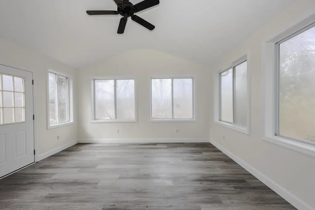103 Saranac Drive Nashua NH 03062