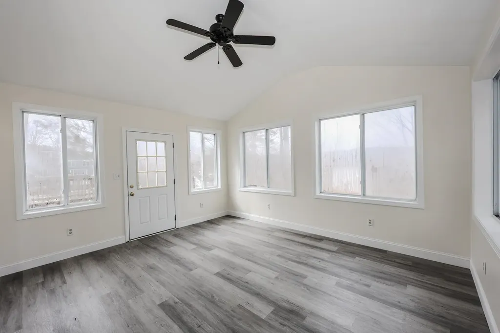 103 Saranac Drive Nashua NH 03062