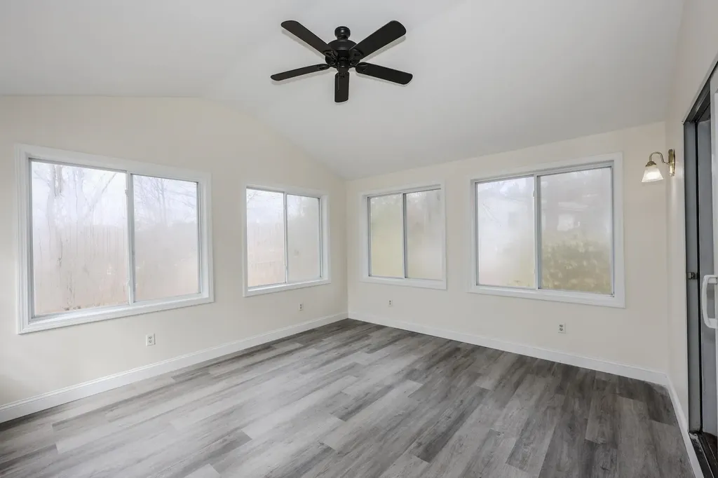 103 Saranac Drive Nashua NH 03062