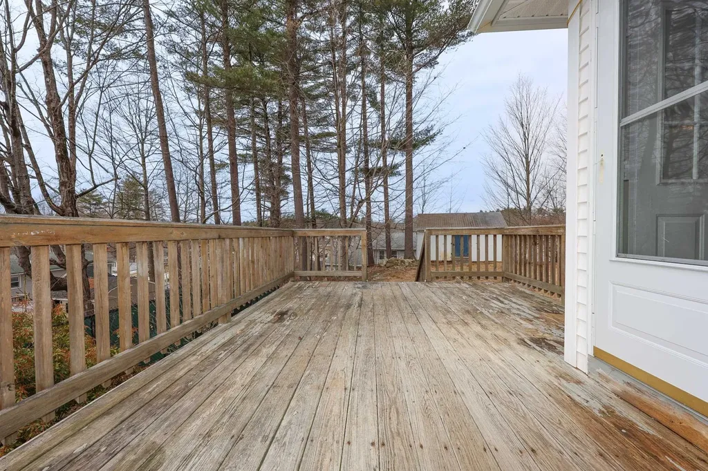103 Saranac Drive Nashua NH 03062