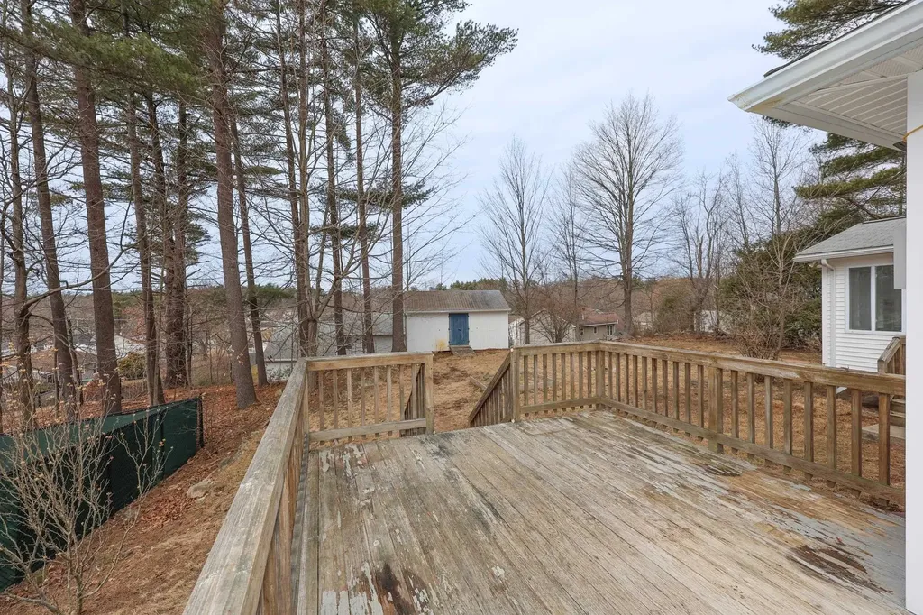 103 Saranac Drive Nashua NH 03062