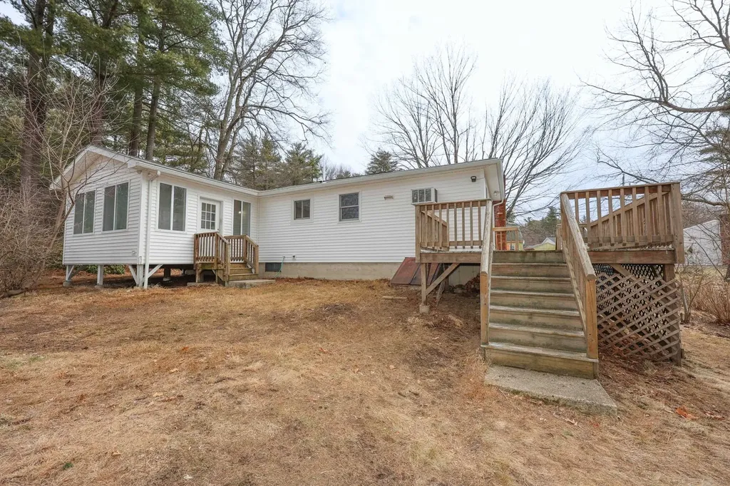 103 Saranac Drive Nashua NH 03062