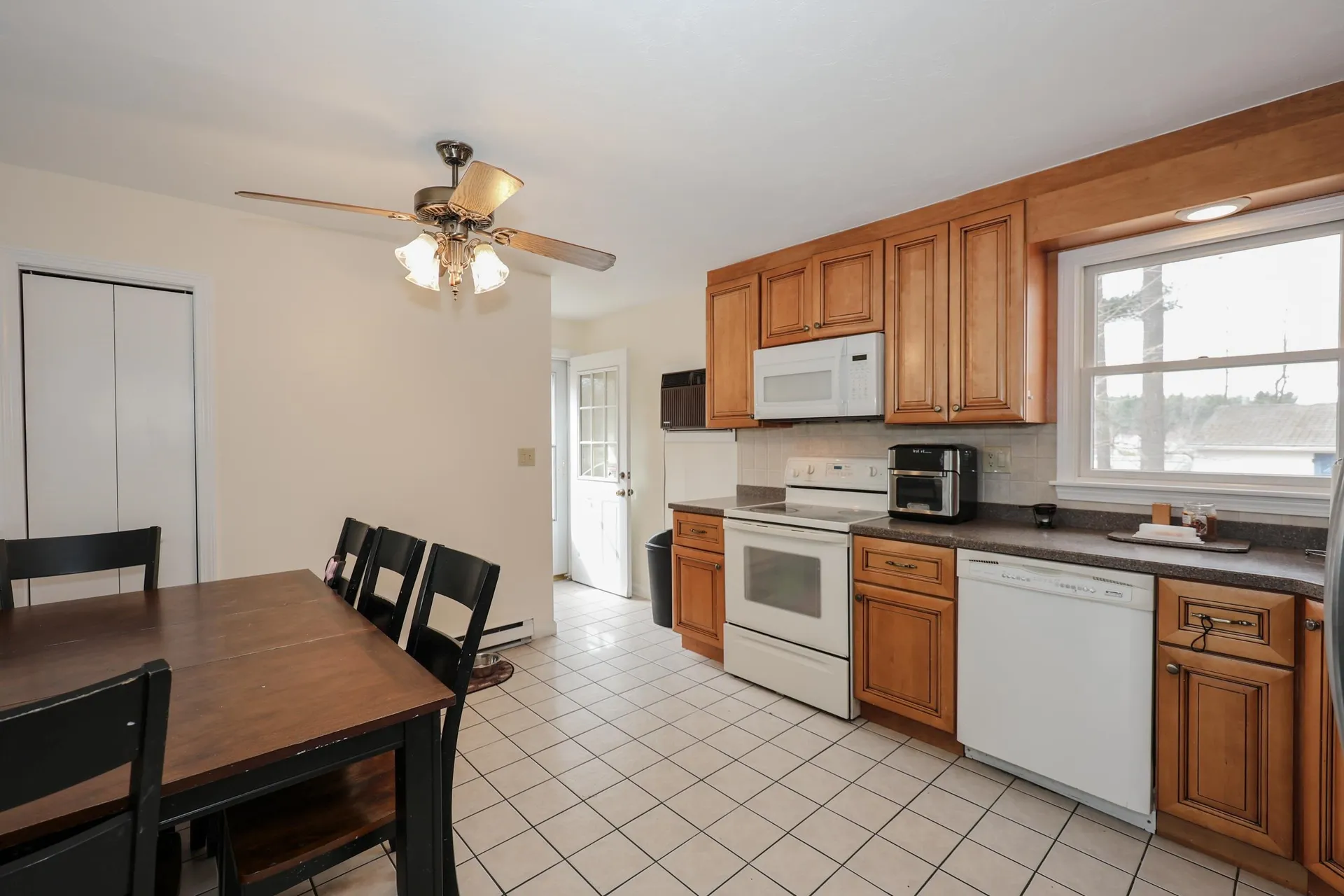 103 Saranac Drive Nashua NH 03062