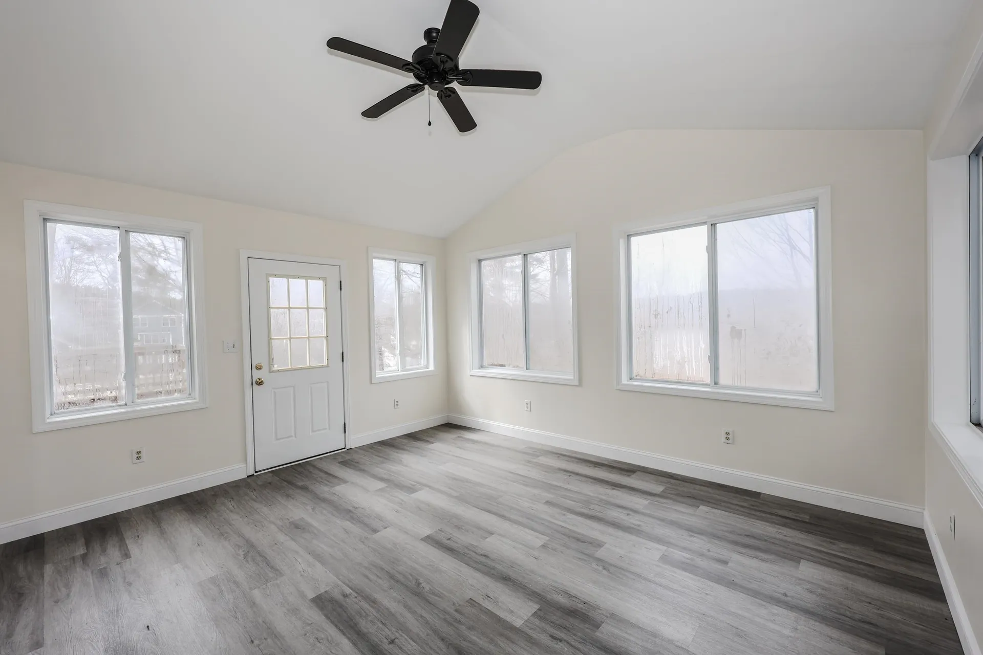 103 Saranac Drive Nashua NH 03062