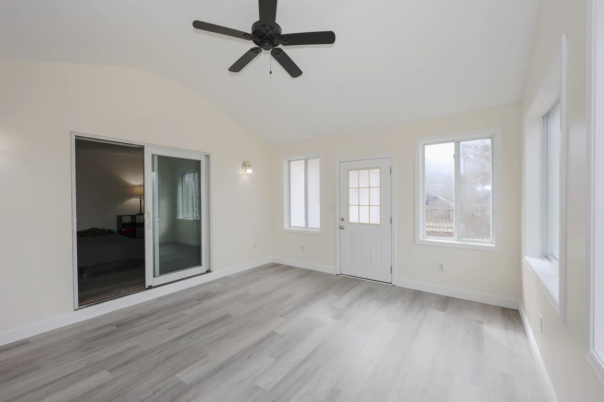 103 Saranac Drive Nashua NH 03062