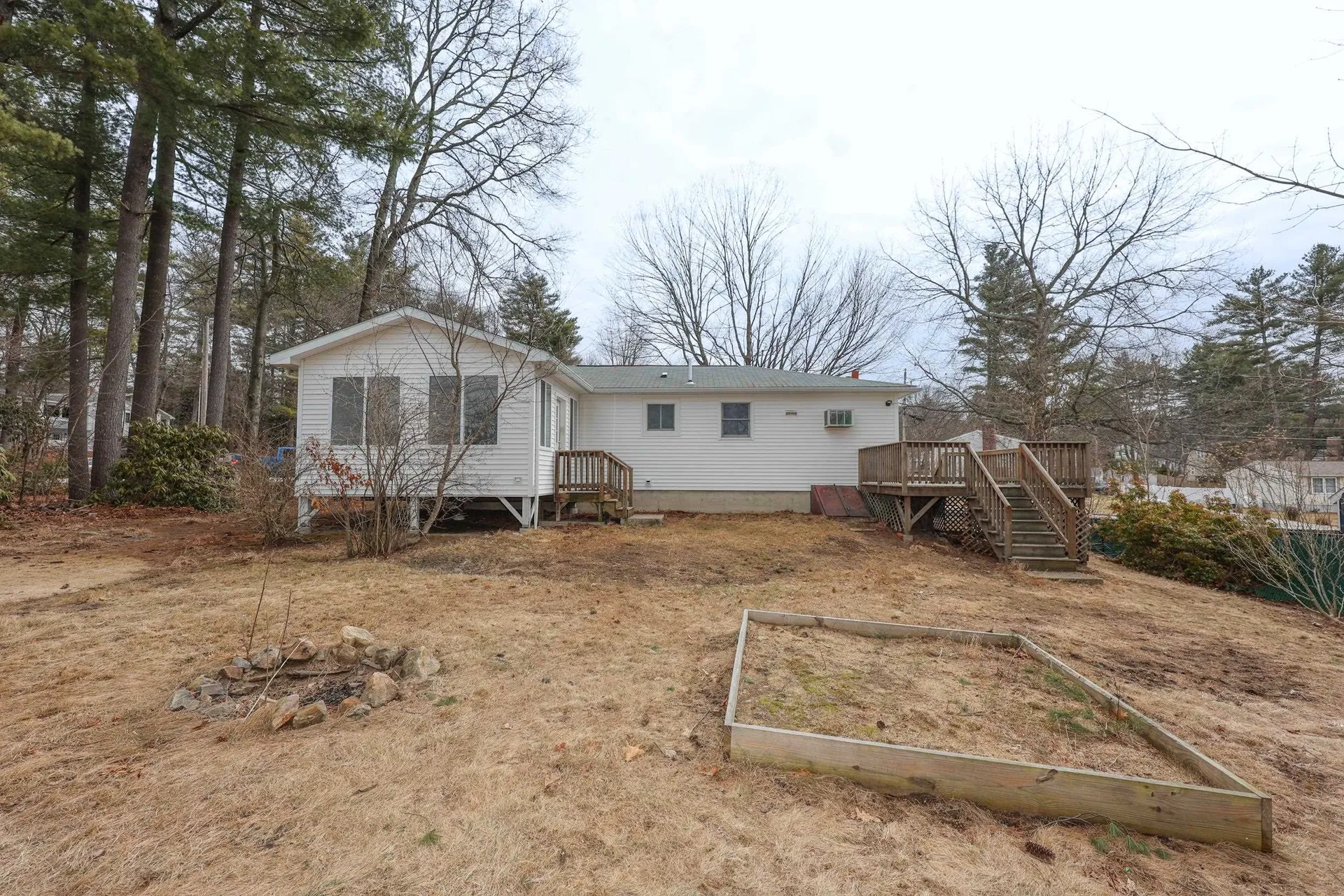 103 Saranac Drive Nashua NH 03062